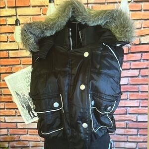 🧥 B’s Closet Puffer Vest with Hood (faux fur) / Sz L / Black